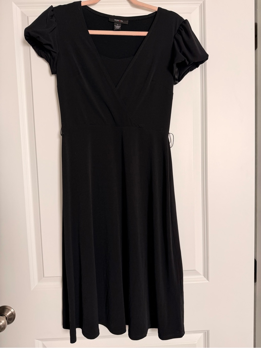 Black Midi V-Neck Dress with Puff Short Sleeves